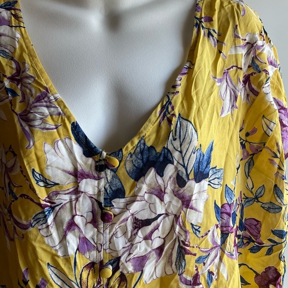 torrid Tops - Torrid yellow flower top 2x nwt